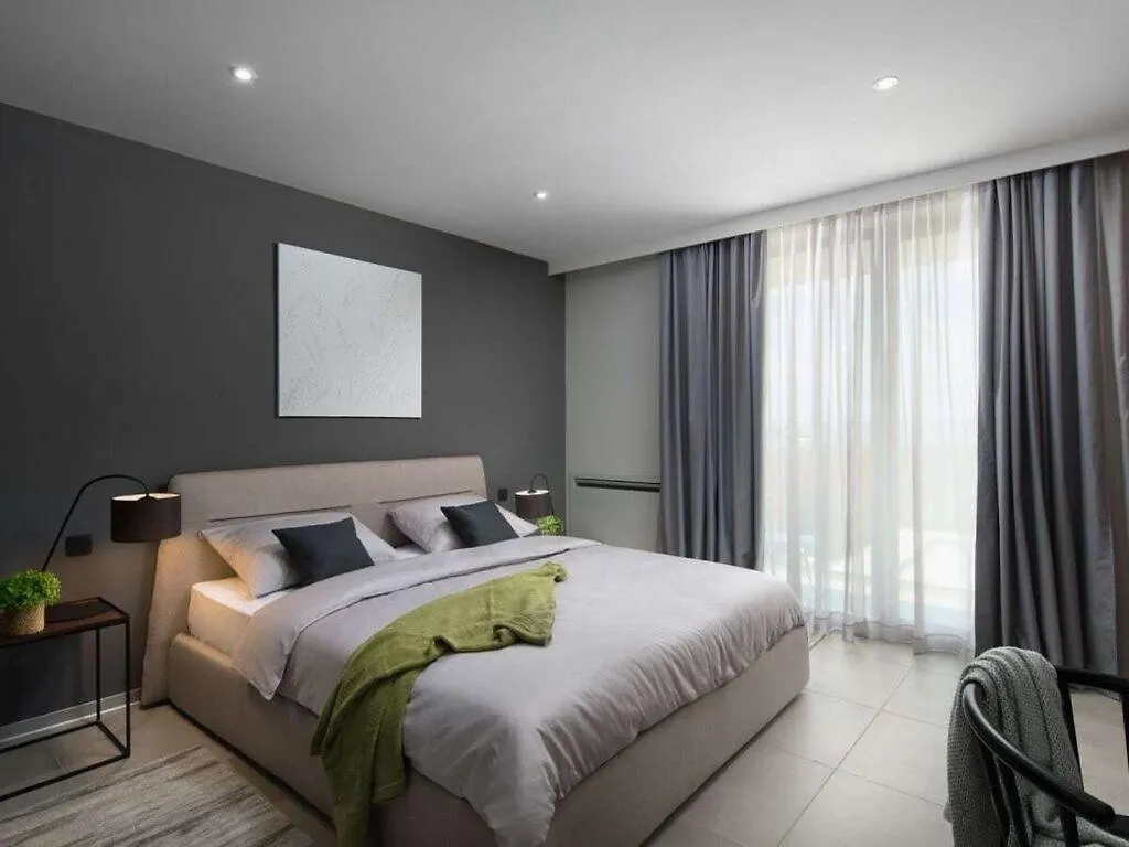 Paola Comfortable Holiday Residence Diminići