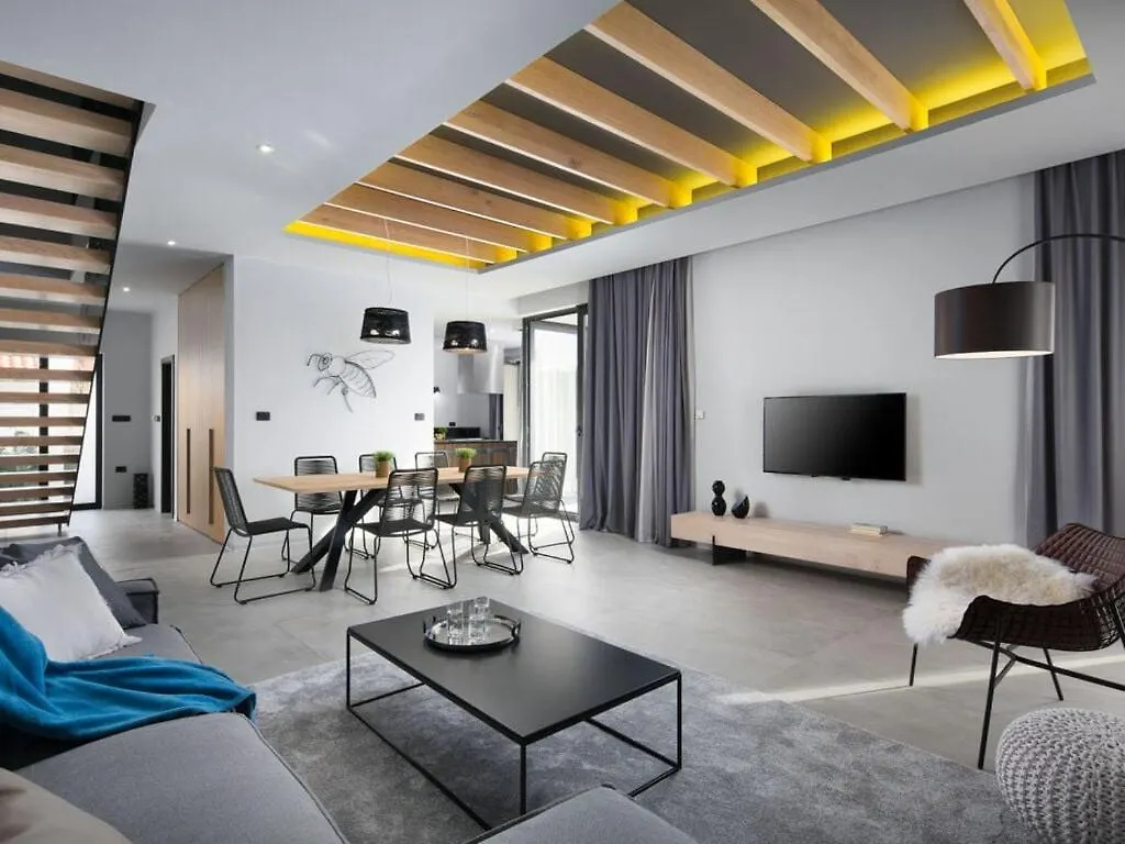 Villa Paola Comfortable Holiday Residence Diminići