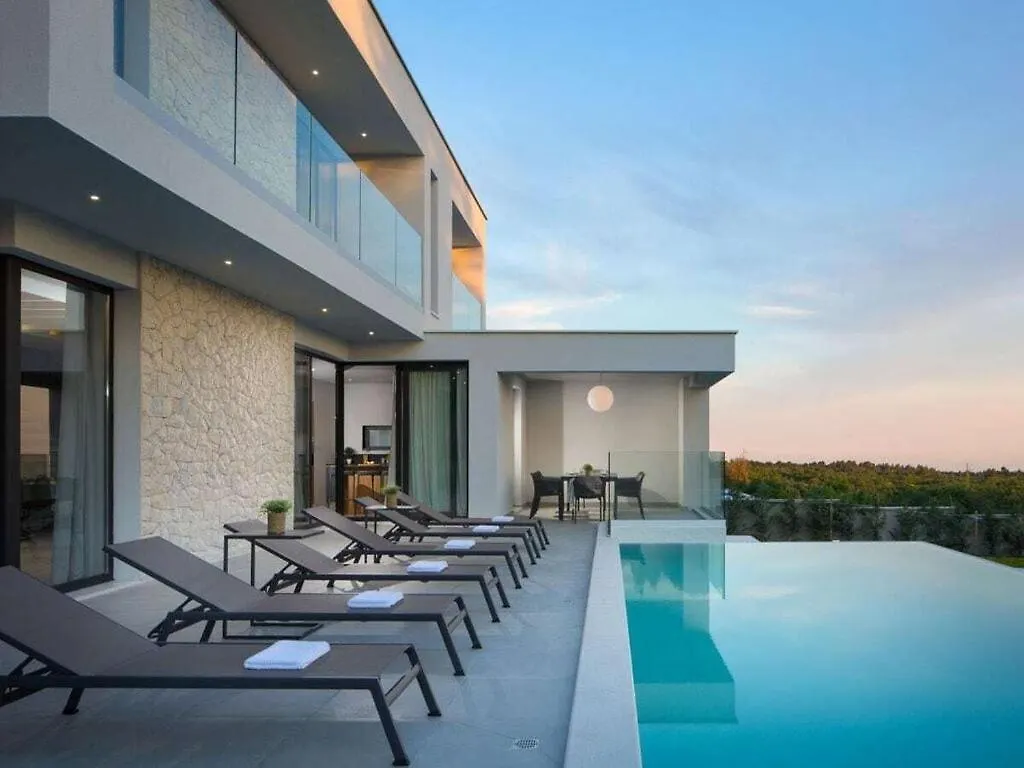 Paola Comfortable Holiday Residence Diminići 0*,